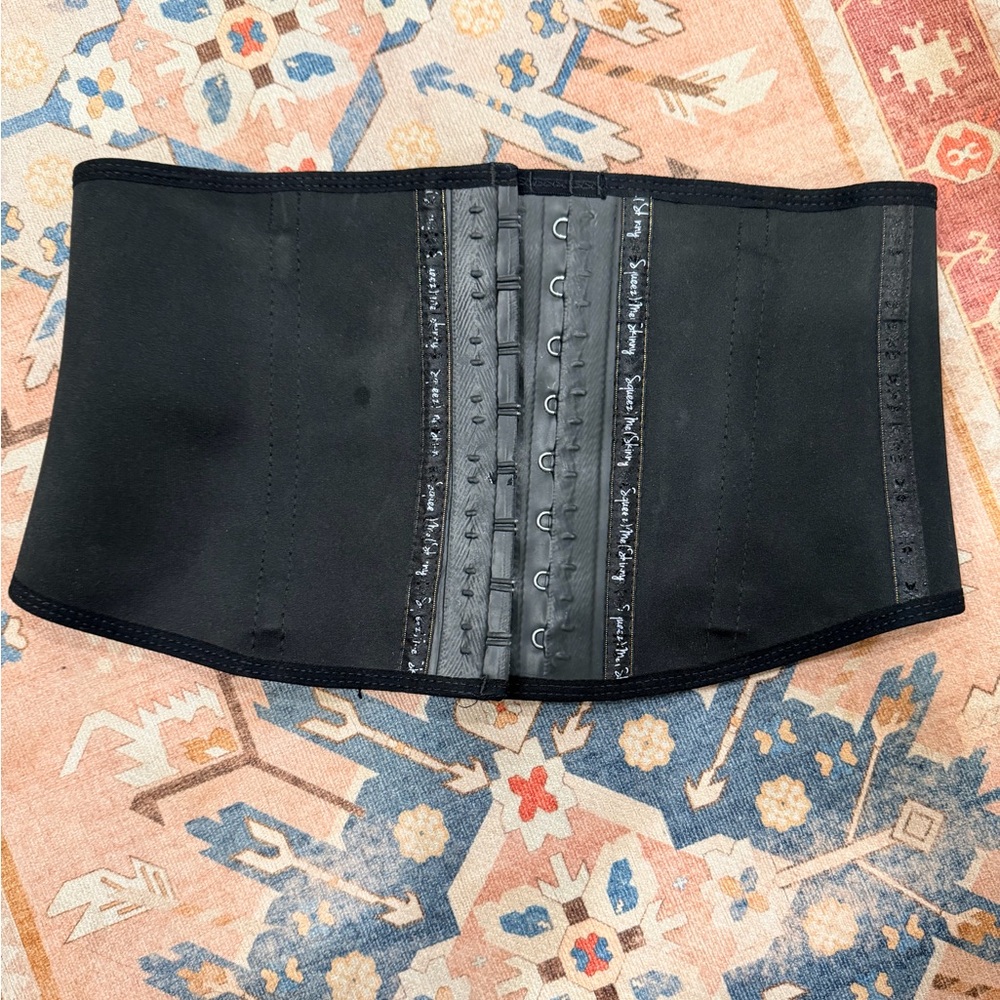 Squeez Me Skinny Black Waist Trainer